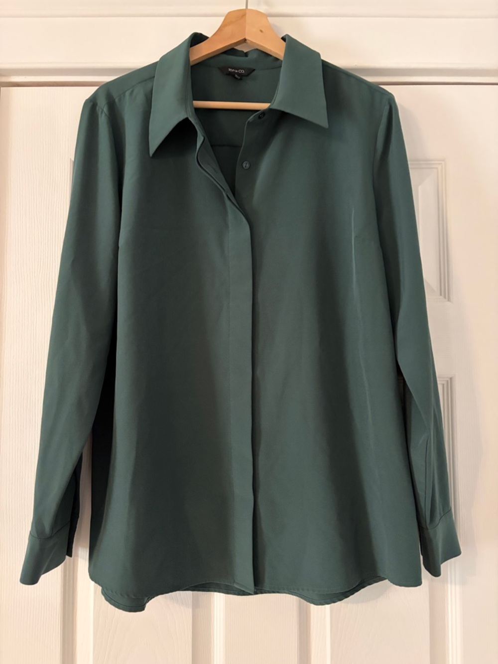 RW&Co -Green Long-Sleeve Button Blouse